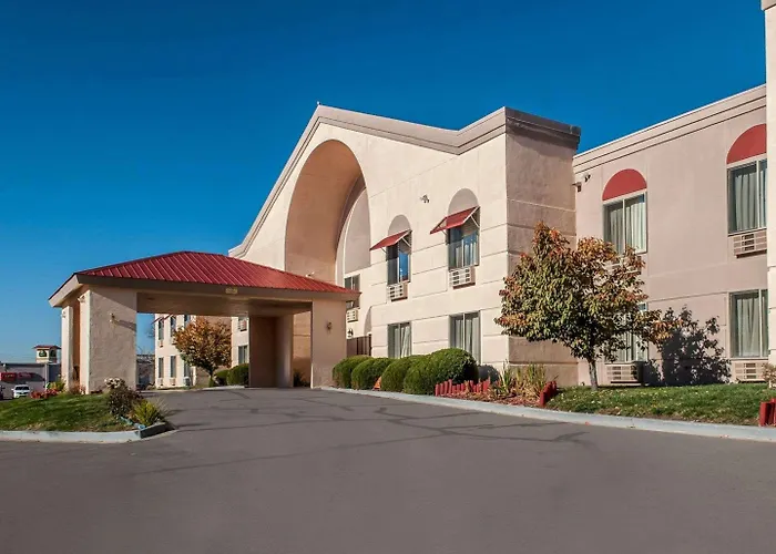 Quality Inn & Suites Farmington