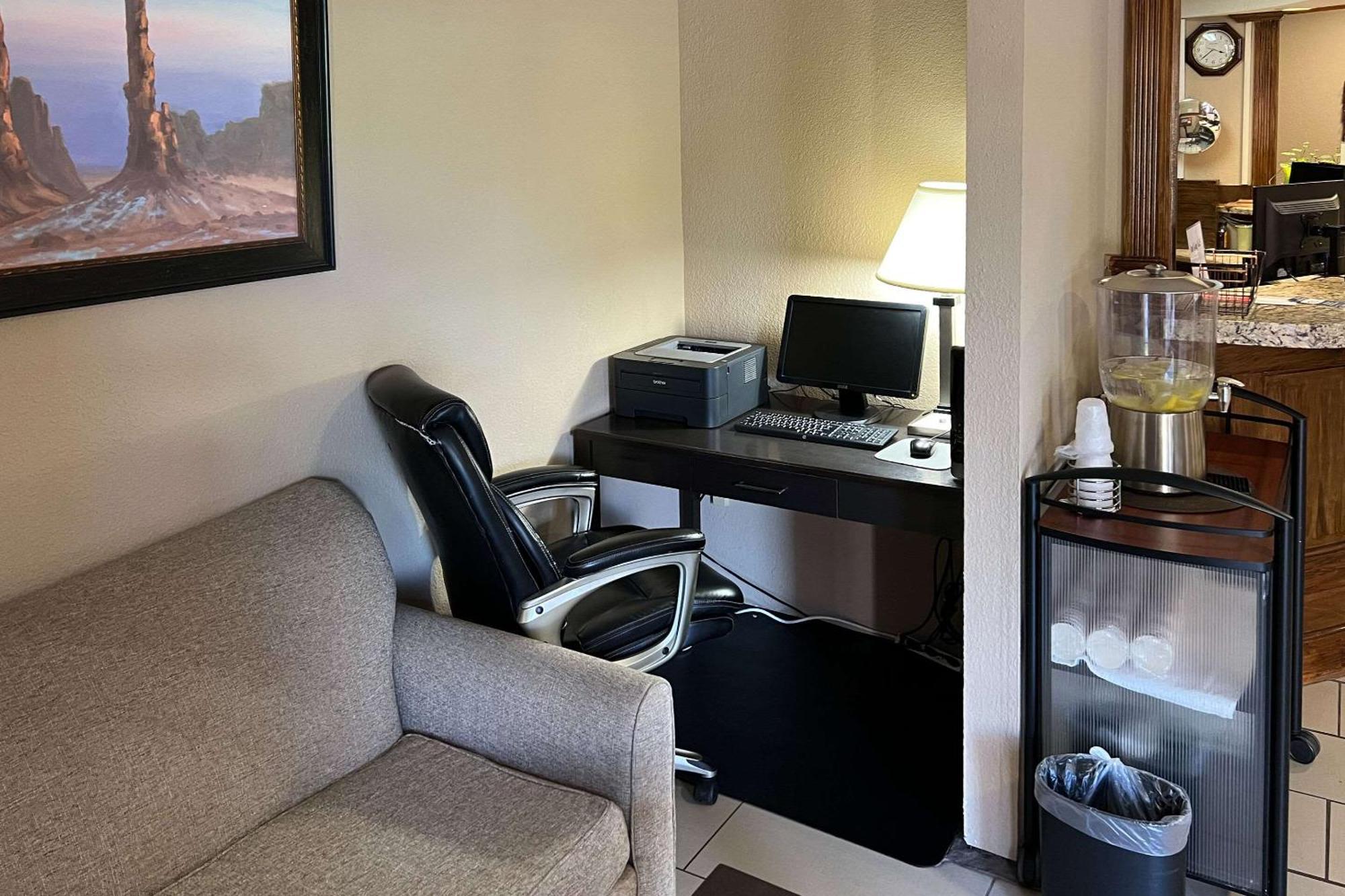 Quality & Hotel Farmington